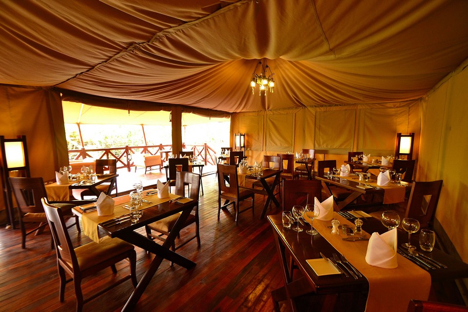 Kiboko-Luxury-Camp-Restaurant-2